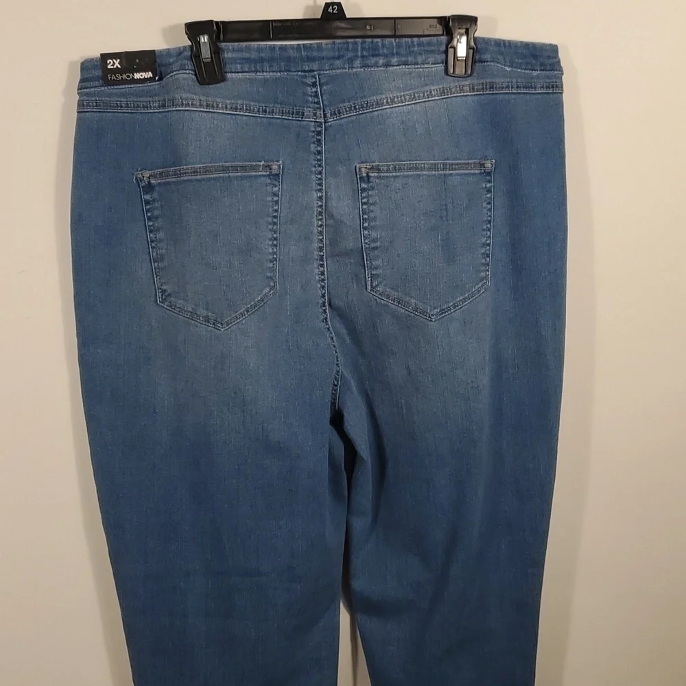 Fashion Nova blue Jean's Elastic waist Sixe 2XL NWTG